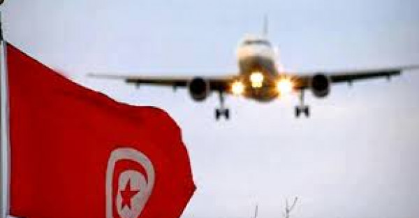 تونس تفتح حدودها الجوية والبرية والبحرية