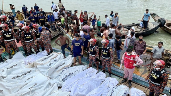 شاهد: مصرع 26 شخصاً بانقلاب قارب في بنغلادش