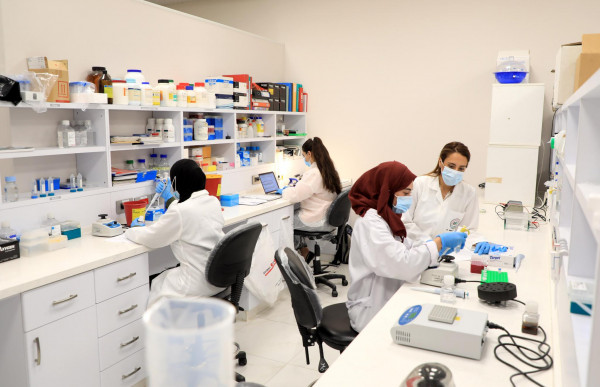 الجامعة العربية الامريكية والصحة تطلقان مشروع بحثي لدراسة التسلسل الجيني لفيروس (كورونا)