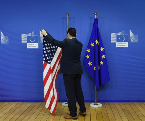 الاتحاد الأوروبي يستثني أمريكا من قائمة البلدان الآمنة للسفر