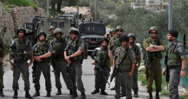 قوات الاحتلال تُطلق النار تجاه عمال قرب قلقيلية