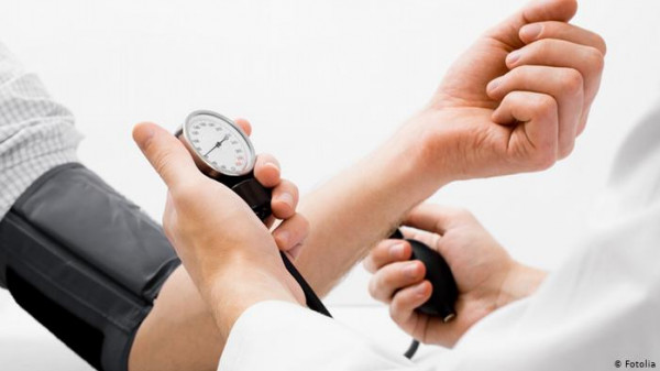 خمس خطوات بسيطة لعلاج ضغط الدم المنخفض دون أدوية