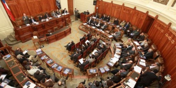 عريقات يثمن قرار مجلس الشيوخ التشيلي بمنع دخول منتجات المستوطنات