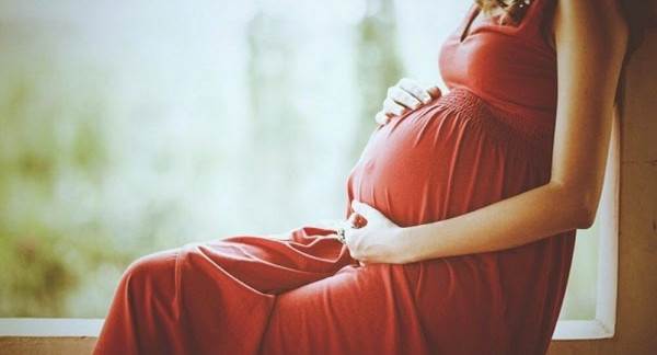 طبيبة مصرية تطالب السيدات بتأخير الحمل حتى تحقيق هذا الهدف