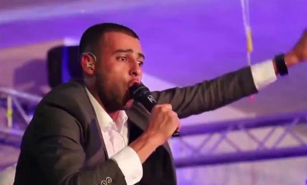 شاهد: الأجهزة الأمنية بالخليل تعتقل الفنان أيمن السبعاوي
