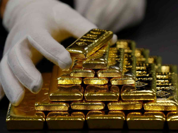 استقرار أسعار الذهب بعد تراجع حاد في الجلسة السابقة