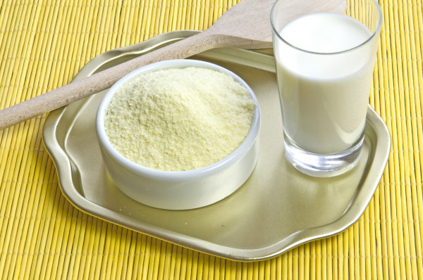 طرق استخدام الحليب لمنح بشرتك التوهج