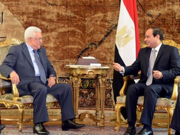 الكشف عن تفاصيل اتصال هاتفي بين السيسي والرئيس عباس