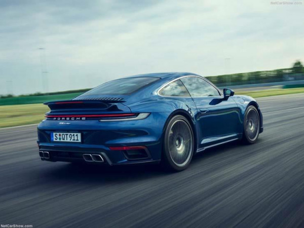 بورش تطلق 911 Turbo الجديدة بسعر عالمي