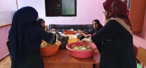 زيتونة تنظم ورشة بمهارة وصناعة كعك العيد
