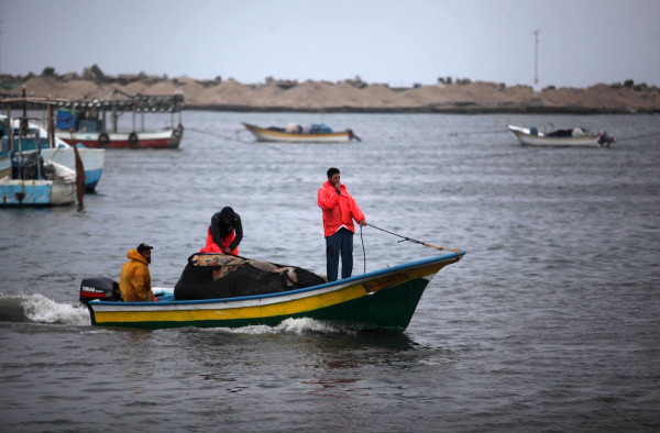 حقيقة تقليص مساحة الصيد بقطاع غزة بسبب البالونات الحارقة