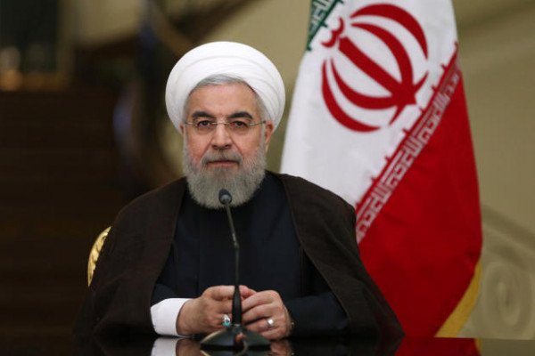 روحاني يُحذّر الإمارات من السماح لإسرائيل بأن يكون لها موطئ قدم بالمنطقة