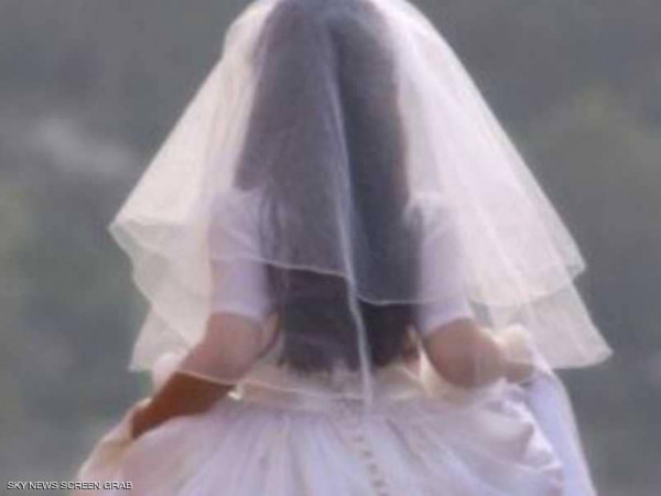 باع طفلته بمزاد على (فيسبوك).. والشركة تدخلت بعد فوات الأوان