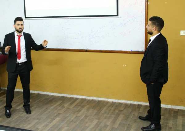 جامعة بوليتكنك فلسطين تناقش مشاريع التخرج