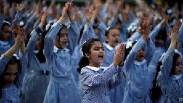 طلبة مدارس (أونروا) في الأردن يعودون إلى مقاعد الدراسة