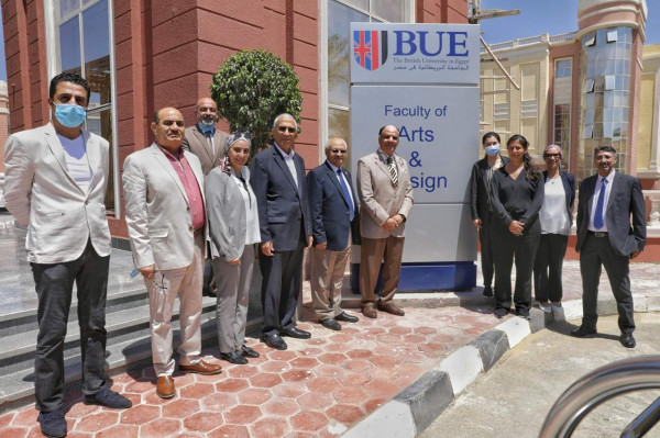 فنون الجامعة البريطانية تجري امتحان القدرات