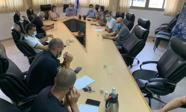 الطيرة: رفض للإغلاق الشامل.. "لكن وقت الإجراءات القاسية حان"