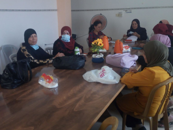 اجتماع للحملة النسائية لمقاطعة البضائع الإسرائيلية تحت شعار (نحو طولكرم خالية من بضائع الاحتلال)