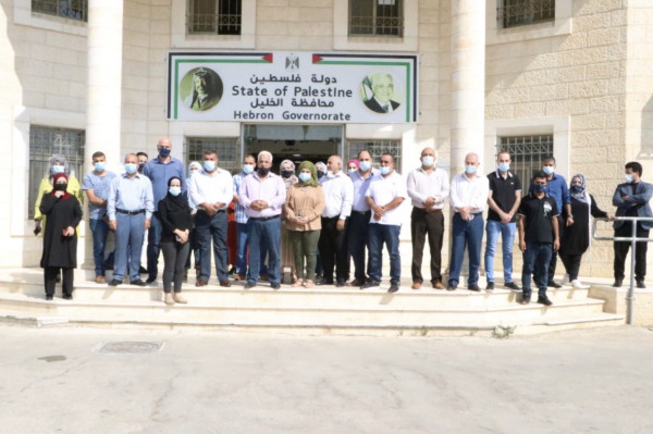 محافظة الخليل تتضامن مع محافظ القدس