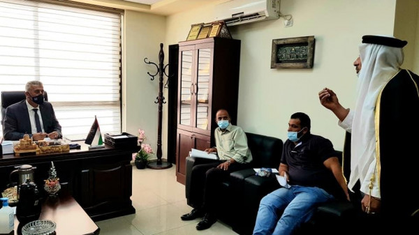 وزير الحكم المحلي يباشر عمله من مديرية بيت لحم ويتابع قضايا المواطنين