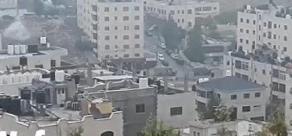 شاهد: آليات الاحتلال تقتحم حي أم الشرايط في مدينة البيرة