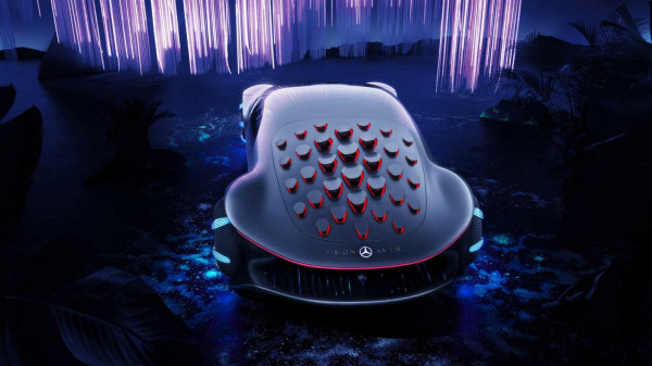 نتيجة تعاون بين مرسيدس وفيلم "أفاتار": سيارة خيال علمي لمنتصف القرن