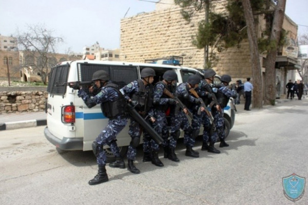 الشرطة تقبض على ثلاثة أشخاص مشتبه بهم بإطلاق نار بنابلس