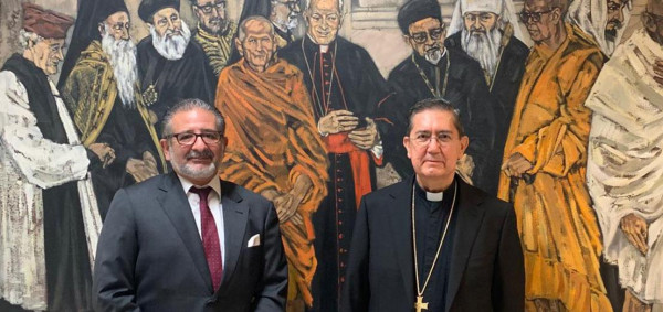 السفير عيسى قسيسية يلتقي رئيس المجلس البابوي للحوار بين الأديان