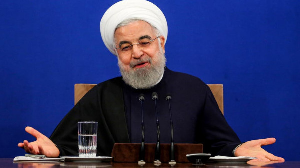 "كمامة روحاني" تثير سخرية الإيرانيين على مواقع التواصل الاجتماعي
