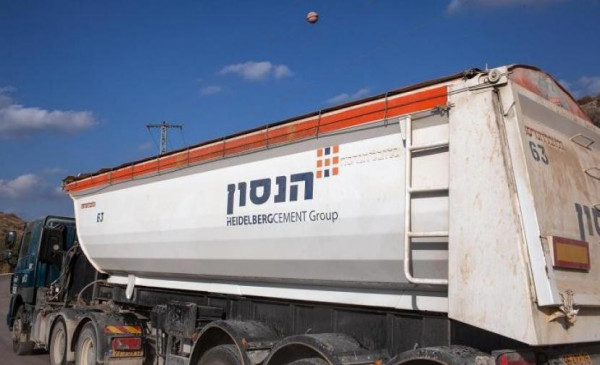 نقابة عمال النقل تطالب بمنع دخول الشاحنات الإسرائيلية للمناطق الفلسطينية