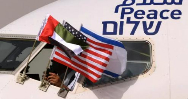 الإمارات توجه دعوة للفلسطينيين والإسرائيليين بشأن "مفاوضات السلام"