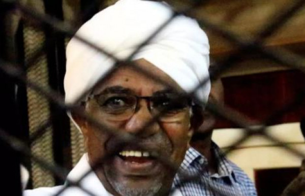 هل بدأت السودان باجراءات تسليم عمر البشير للجنائية الدولية؟