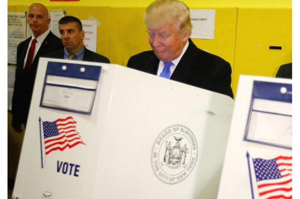 شاهد: ترامب يصوت "مبكرا" في الانتخابات الرئاسية الأمريكية