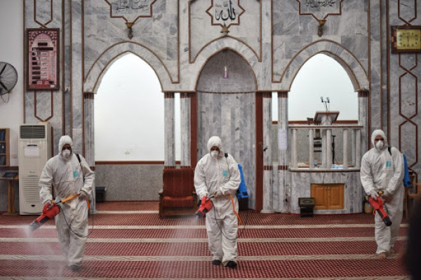 الأوقاف بغزة تُغلق ثلاثة مساجد بخانيونس بسبب ظهور إصابات بفيروس (كورونا)