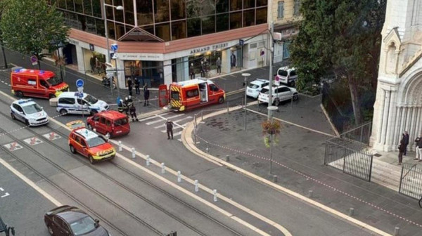 ثلاثة قتلى وعدة إصابات في حادثة طعن قرب كنيسة في مدينة نيس بفرنسا