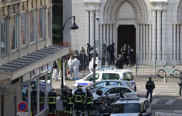 بعد مقتل ثلاثة أشخاص قرب كنيسة.. شرطة نيس تتحسب لمزيد من الهجمات