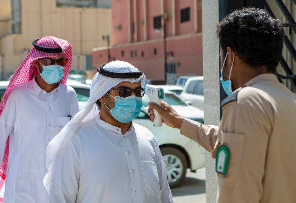 الصحة السعودية تسجل أكثر من 400 إصابة و19 وفاة جديدة بـ(كورونا)