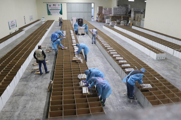 زكاة الدرج توزع 4000 طرد غذائي على الأسر المحجورة في قطاع غزة