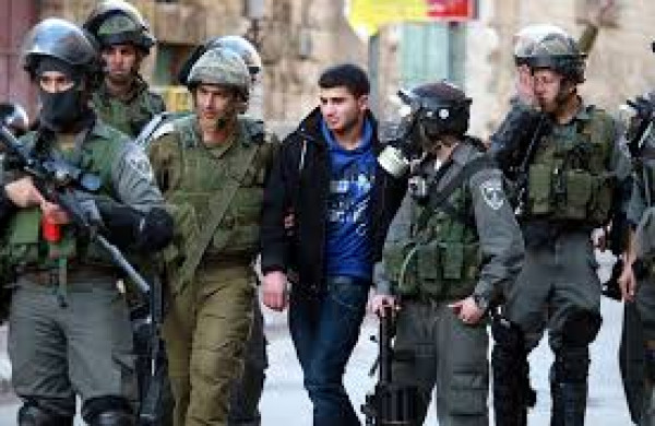 الاحتلال يعتقل خمسة مواطنين من القدس والخليل