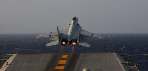 تحطّم طائرة حربية هندية في سماء "بحر العرب"
