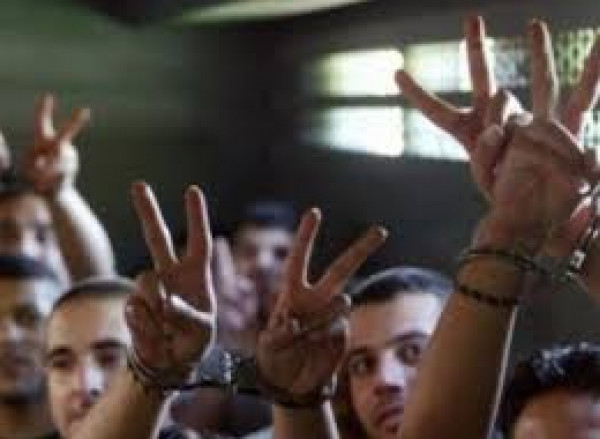 مركز فلسطين: الأسرى المرضى في سجون الاحتلال شهداء مع وقف التنفيذ