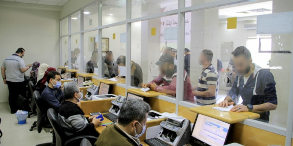 إعلام إسرائيلي: إدخال أموال المنحة القطرية إلى القطاع عبر معبر بيت حانون