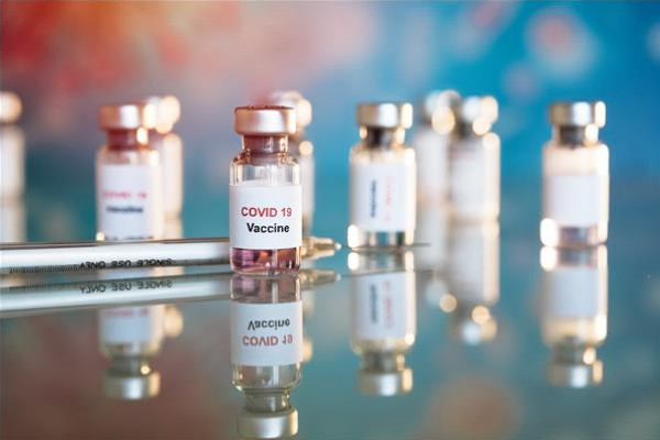 شركة (موديرنا) تقدم طلب ترخيص للقاح الخاص بها