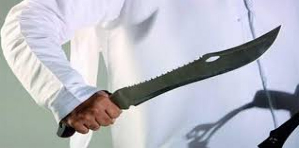 مشاجرة شبان في الطريق تنتهي بقطع يد أحدهم بالسيف