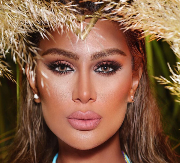 تعرفي على سر حواجب النجمات العربيات المرفوعة
