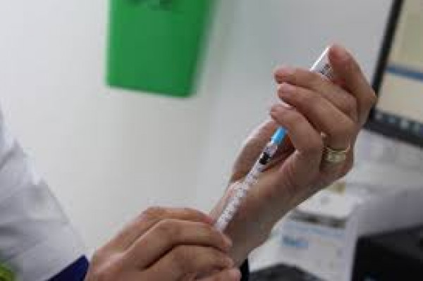 الهيئة العربية للطوارئ تؤكد على أهمية التطعيم بلقاح فيروس (كورونا) في المجتمع العربي