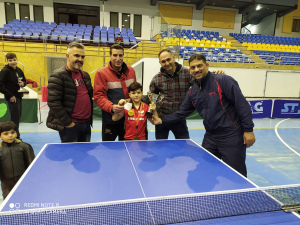 صالة بلدية الخليل الرياضية تنظم البطولة الأولى في كرة الطاولة للناشئين