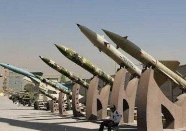 شاهد: الحرس الثوري الإيراني يكشف عن قاعدة صواريخ تحت الأرض على سواحل الخليج