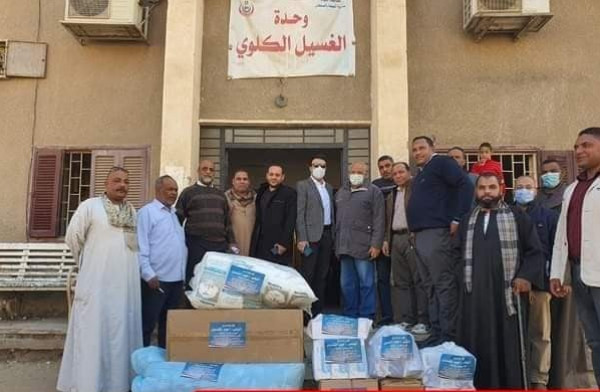 برلمانى يتبرع بأجهزة الغسيل الكلوي ومستلزمات طبية ووقائية لمستشفيات محافظة أسيوط
