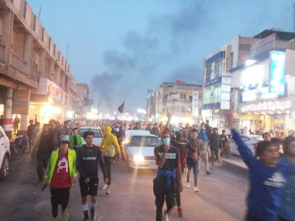 العراق: مقتل شرطي وإصابة عشرات المتظاهرين ورجال الشرطة بمواجهات بالناصرية